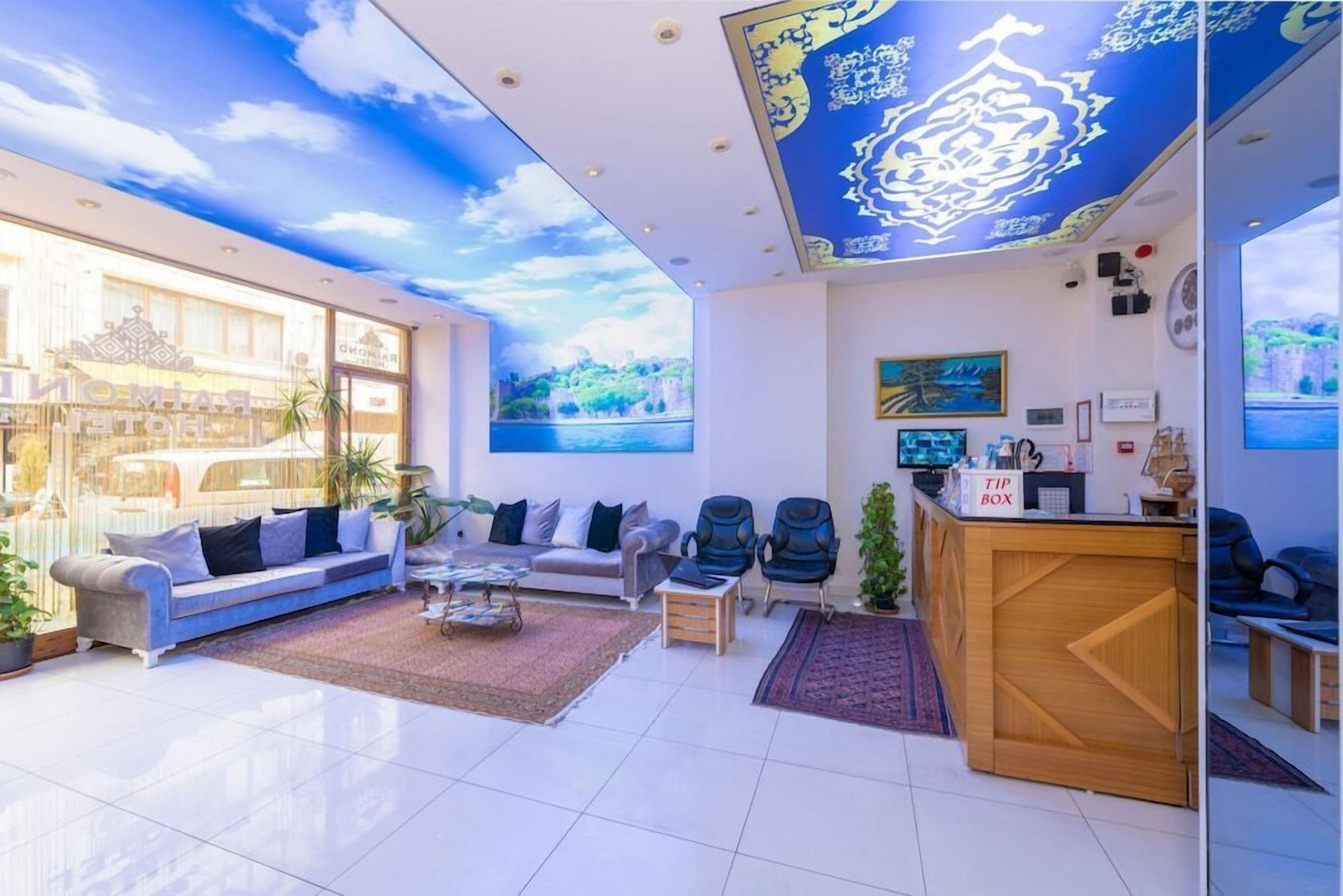 Raimond Hotel — Photos 1